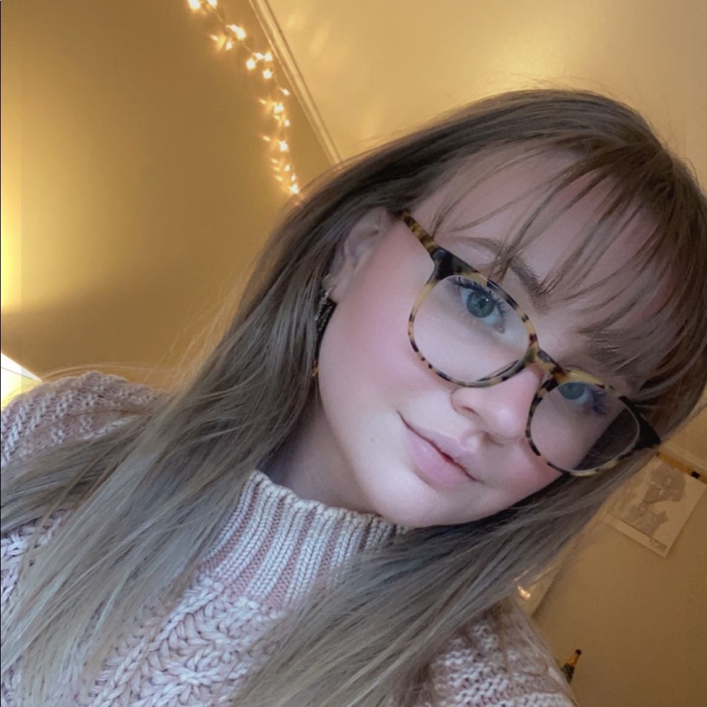 Meet your Posher, Katelyn